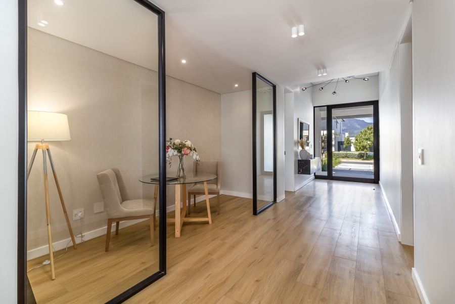 4 Bedroom Property for Sale in Pearl Valley at Val de Vie Western Cape